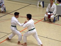 Unser alljährlicher Torii Kids Cup I stand diesen Freitag, den 24. März wieder vor der Tür. Diesmal duellierten sich unsere kleinen Torii-Kämpfer mit denen vom Dojo Nitta. Im Vorfeld wurde schon bei einer gemeinsamen Trainingseinheit miteinander trainiert und nun stand der direkte Vergleich an. In den Kategorien Kata und Kumite sowie Fitness bei unseren Bärchen, wurden die Besten untereinander bestimmt und letztlich auch mit einem Platz auf dem Podest belohnt. Oss Sandra.