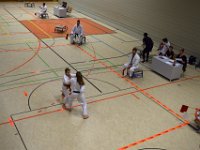 Am Freitag war es wieder soweit - die Austragung unseres zweiten Torii Kids Cups dieses Jahres. Neben unseren jungen Torii-Kämpfern war auch das Dojo Nitta mit seinen Schützlingen wieder herzlich eingeladen. Sie folgten unserem Ruf und so füllte sich die Halle ziemlich rasch. Damit war auch bei unseren Gürtelträgern der Kampf um die ersten drei Podestplätze in Kata und Kumite eröffnet. Für unsere Bärchen galt es im Fitness-Wettkampf alles zu geben. Schnelligkeit, Ausdauer und Kraft waren gefordert, um letztlich ganz oben zu stehen.