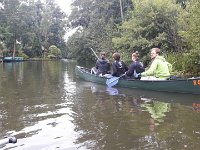 Nach den vielen Karate-Ereignissen die das Jahr 2017 schon zu bieten hatte, wurde es mal Zeit für eine Abwechslung. Also beschlossen wir einen Torii-Ausflug in den Spreewald zu machen. Mit unseren 6 Kanadiern ging es 20km durch das Biosphärenreservat. Nach über 4 Stunden mit viel Spaß und toller Natur hatten wir unsere Tour von Lübbenau über Leipe bis nach Lehde geschafft. Für uns alle war es eine tolle Erfahrung, die es sicherlich mal zu wiederholen gilt. Und damit nicht nur der Muskelkater als Erinnerung bleibt, gibt es auch noch einige Fotos vom Tage...