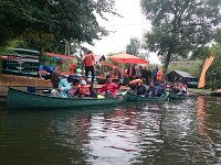 Nach den vielen Karate-Ereignissen die das Jahr 2017 schon zu bieten hatte, wurde es mal Zeit für eine Abwechslung. Also beschlossen wir einen Torii-Ausflug in den Spreewald zu machen. Mit unseren 6 Kanadiern ging es 20km durch das Biosphärenreservat. Nach über 4 Stunden mit viel Spaß und toller Natur hatten wir unsere Tour von Lübbenau über Leipe bis nach Lehde geschafft. Für uns alle war es eine tolle Erfahrung, die es sicherlich mal zu wiederholen gilt. Und damit nicht nur der Muskelkater als Erinnerung bleibt, gibt es auch noch einige Fotos vom Tage...